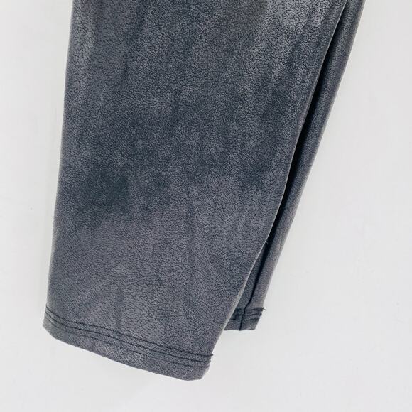 Black faux leather Spanx leggings size XL long length - Picture 2 of 6
